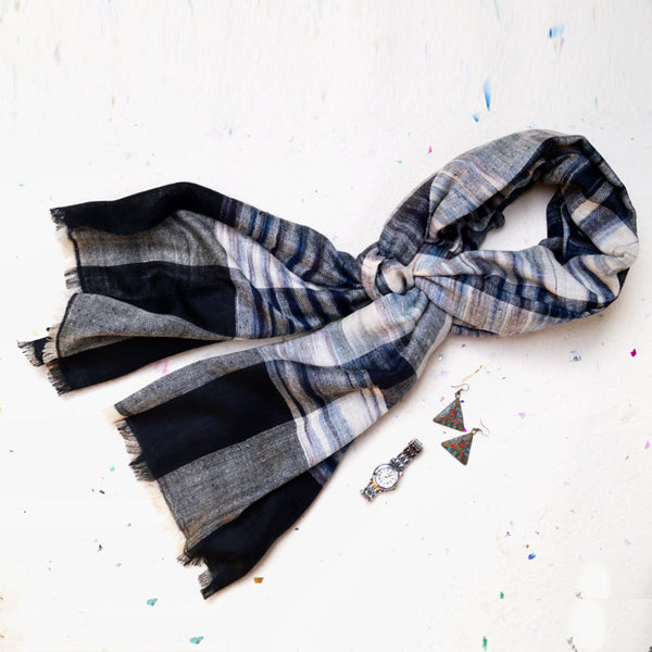 Charcoal and White Ikat Handwoven Pashmina Stole