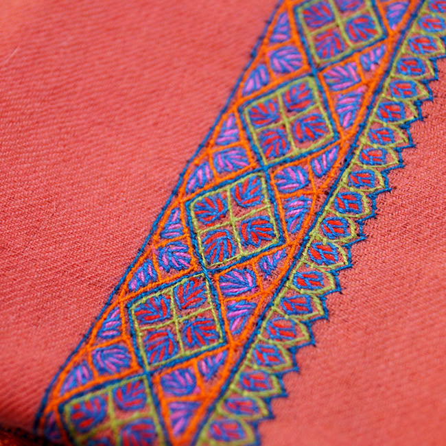 Kinaari Coral Hand Embroidered Handwoven Pashmina Shawl