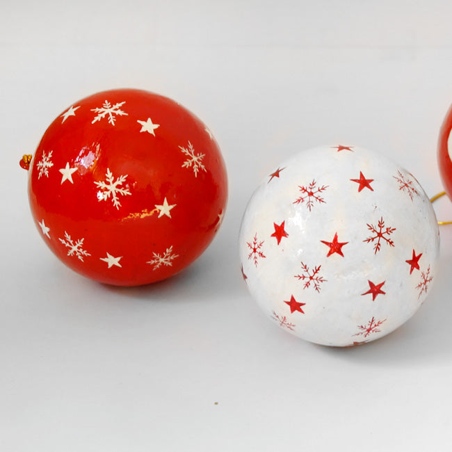 Red & White Chinar Baubles - Papier Mache Christmas Decorations in Pack of 5